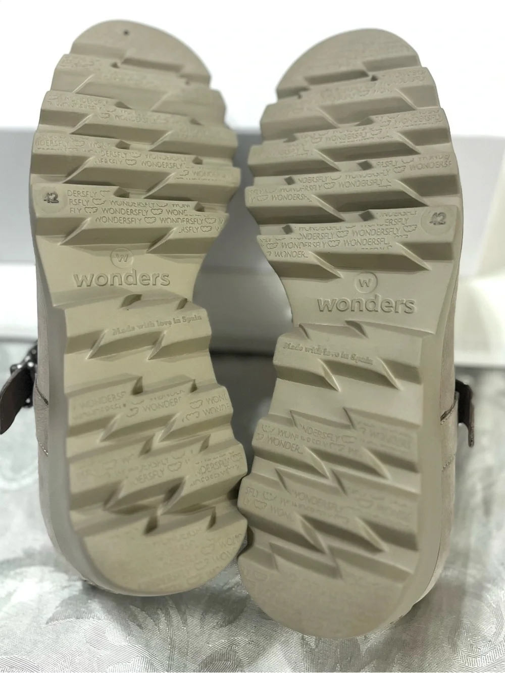 Wonders 'Valentina' Mary Jane Platform Shoes Taupe Nubuck Leather Sz 11 US 42 EU